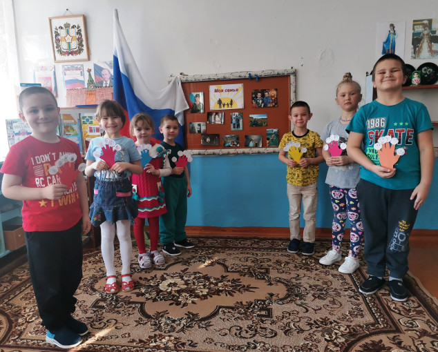 Сила семьи - в её родне Сила семьи - в её родне.